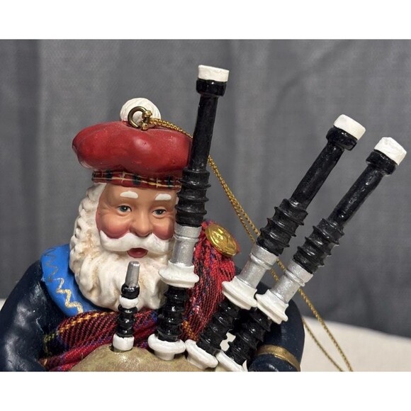 Possible Dreams Clothtique Scottish Santa Ornament 2000 - Picture 3 of 14